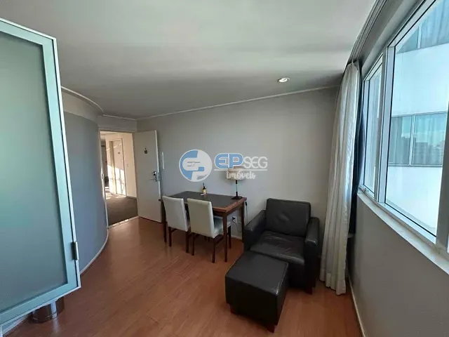 Flat 1 quarto e 1 banheiro, à venda, no bairro Centro em Londrina