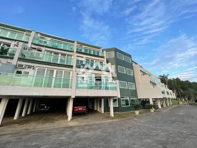 Flat com 55m² 2 quartos e 1 banheiro, à venda, no bairro Martim de Sá em Caraguatatuba