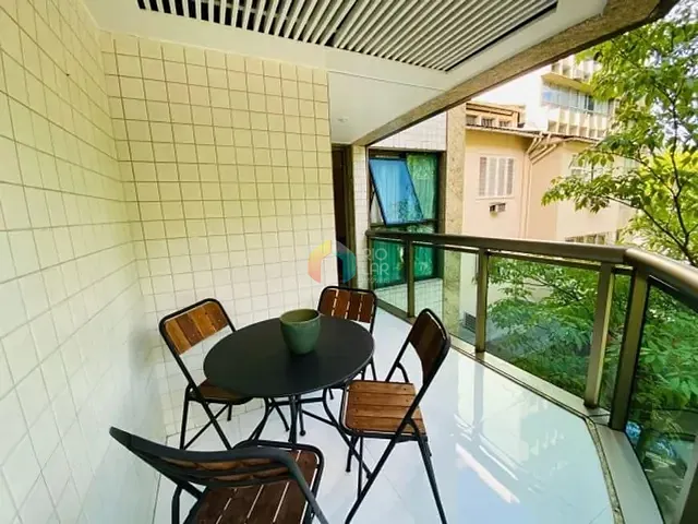 Flat com 70m² 2 quartos e 1 banheiro, à venda, no bairro Lagoa em Rio de Janeiro