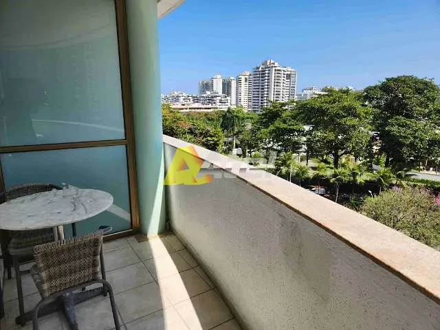 Apartamento com 65m² 2 quartos e 2 banheiros, à venda, no bairro Barra da Tijuca em Rio de Janeiro