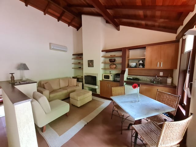 Foto do Flat - Flat com 1 dormitório à venda, 45 m² por R$ 670.000,00 - Araras - Petrópolis/RJ | Istelet Imóveis