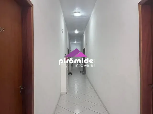 Apartamento 1 quarto e 1 banheiro, à venda, no bairro Centro em Caraguatatuba