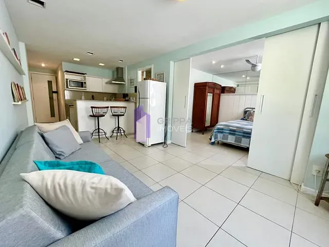 Flat 1 quarto e 1 banheiro, para alugar, no bairro Itacoatiara em Niterói
