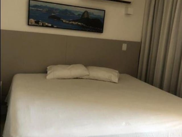 Flat com 29m² 1 quarto e 1 banheiro, à venda, no bairro Imbetiba em Macaé