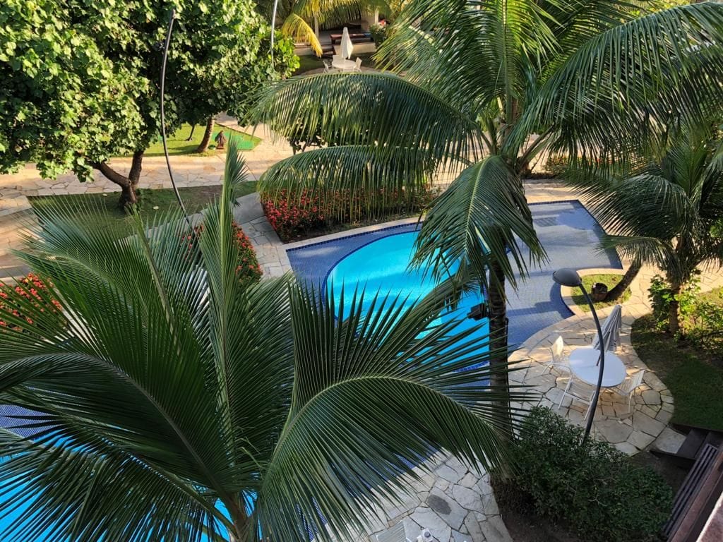 https://static.arboimoveis.com.br/FL0010_TMI/lindo-flat-com-quartos-praia-muro-alto-porto-de-galinhas1628020908736auhhd.jpg