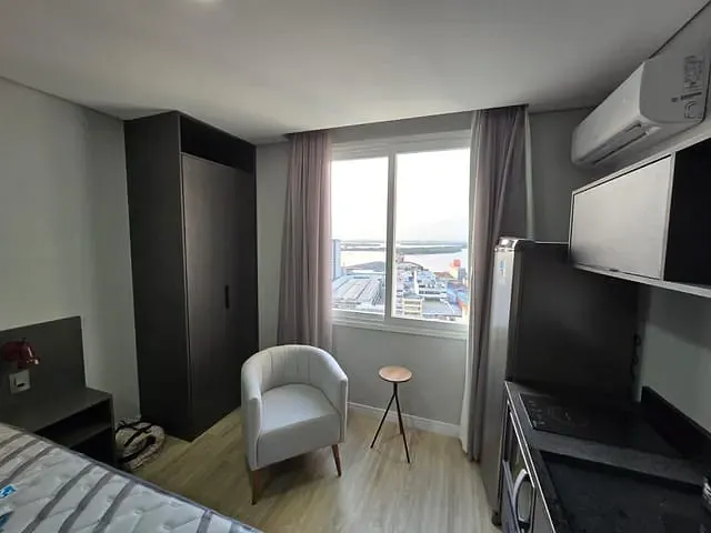 Flat 1 quarto e 1 banheiro, à venda, no bairro Centro Histórico em Porto Alegre