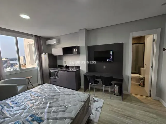 Flat 1 quarto e 1 banheiro, à venda, no bairro Centro Histórico em Porto Alegre