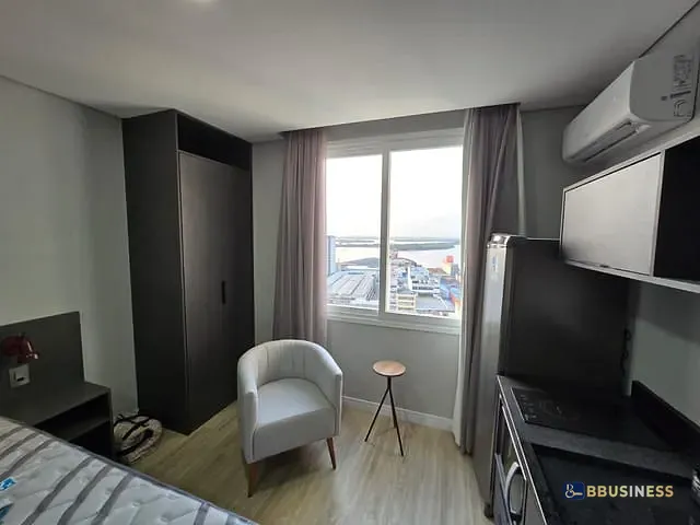 Flat 1 quarto e 1 banheiro, à venda, no bairro Centro Histórico em Porto Alegre