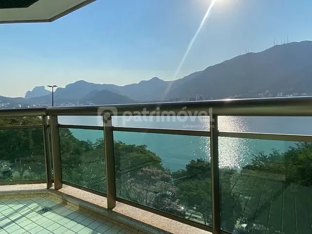 Flat com 65m² 1 quarto e 1 banheiro, à venda, no bairro Lagoa em Rio de Janeiro