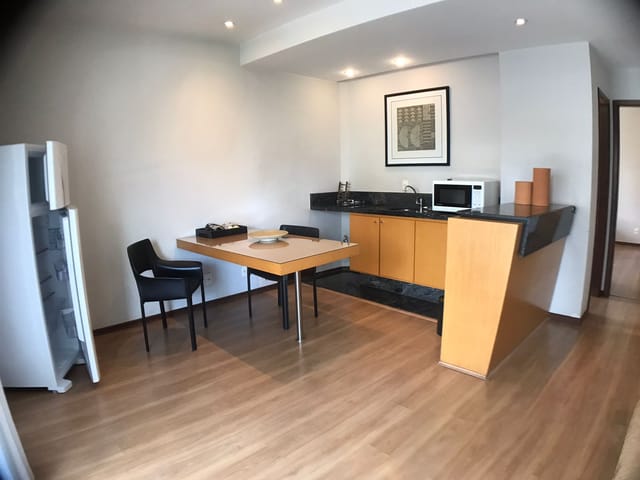 Apartamento 1 quarto e 1 banheiro, para alugar, no bairro Savassi em Belo Horizonte