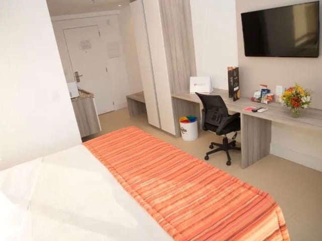 Flat com 28m² 1 quarto e 1 banheiro, à venda ou para alugar, no bairro Imbetiba em Macaé