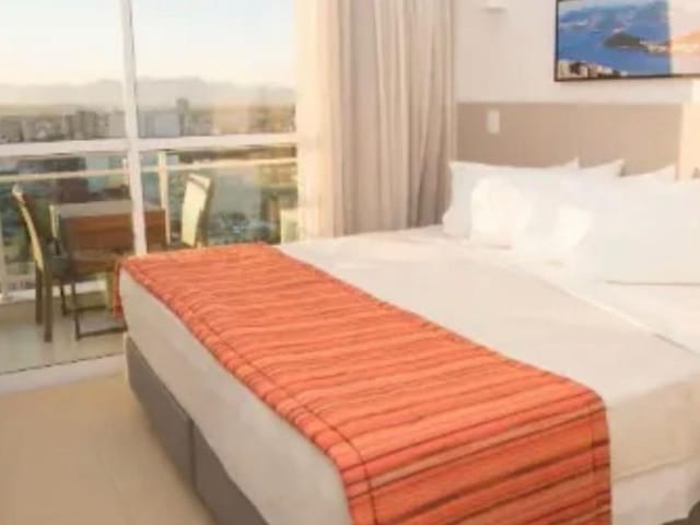 Flat com 28m² 1 quarto e 1 banheiro, à venda ou para alugar, no bairro Imbetiba em Macaé