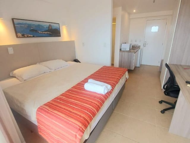 Flat com 29m² 1 quarto e 1 banheiro, à venda, no bairro Imbetiba em Macaé