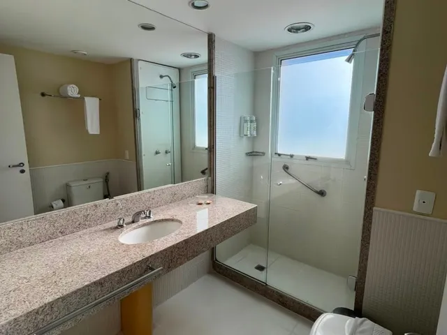 Flat 1 quarto e 1 banheiro, à venda ou para alugar, no bairro Glória em Macaé