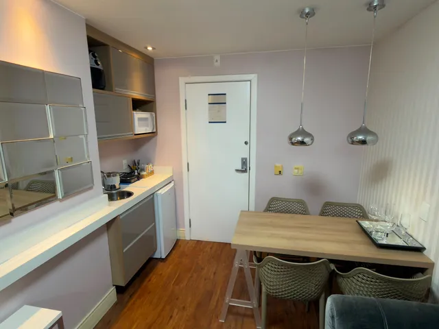 Flat 1 quarto e 1 banheiro, para alugar, no bairro Praia do Pecado em Macaé