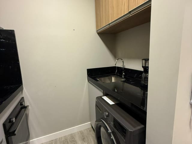 Flat com 40m² 1 quarto e 1 banheiro, à venda, no bairro Meia Praia em Itapema