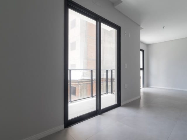 Flat 1 quarto e 1 banheiro, à venda, no bairro Meia Praia em Itapema