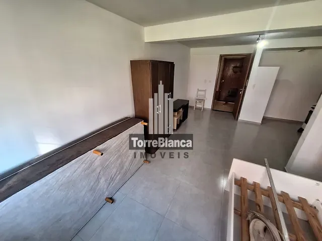 Flat 1 quarto e 1 banheiro, para alugar, no bairro Uvaranas em Ponta Grossa