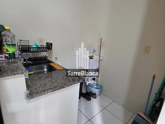 Flat com 19m² 1 quarto e 1 banheiro, à venda, no bairro Uvaranas em Ponta Grossa