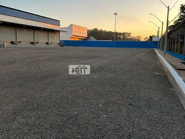 Galpão / Barracão com 6000m², para alugar, no bairro Distrito Industrial Domingos Biancardi em Bauru