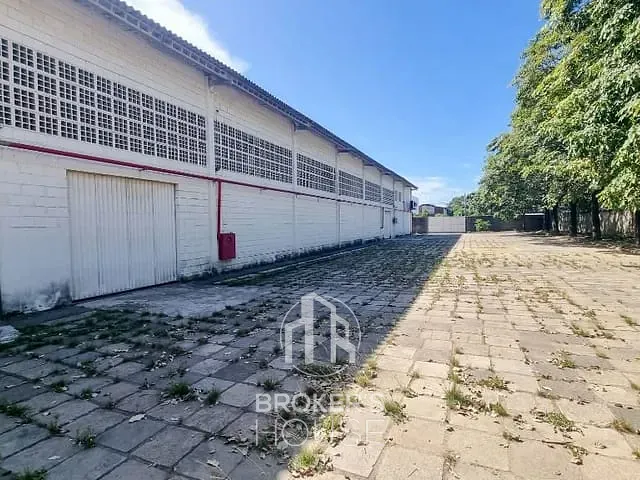 Galpão / Barracão com 4000m², à venda ou para alugar, no bairro Civit II em Serra