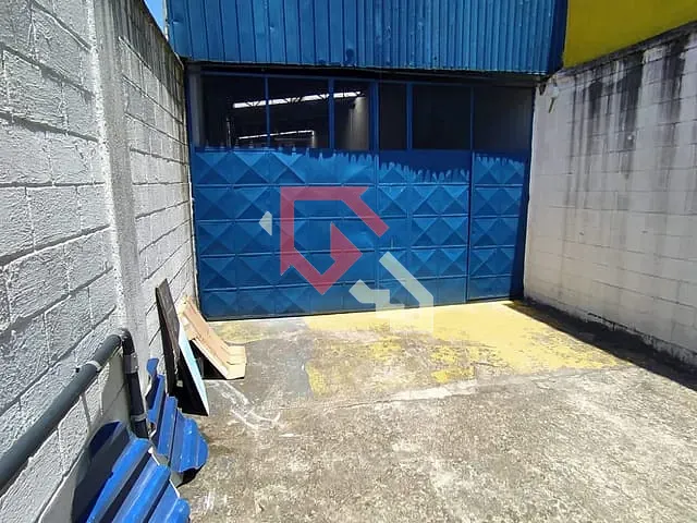 Galpão / Barracão com 150m², para alugar, no bairro Jardim São José em Mauá