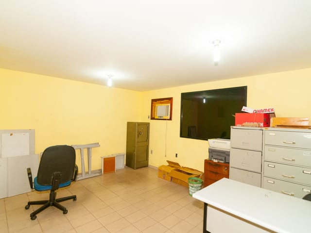 Galpão / Barracão com 1000m², à venda, no bairro Ilha de Santa Maria em Vitória