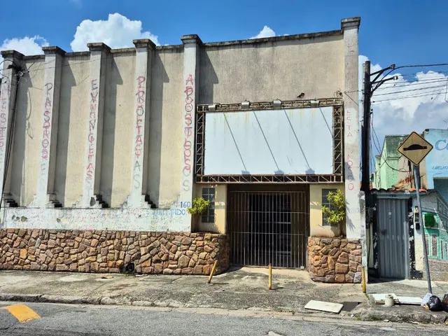 Galpão com 550m², à venda, no bairro Marechal Hermes em Rio de Janeiro