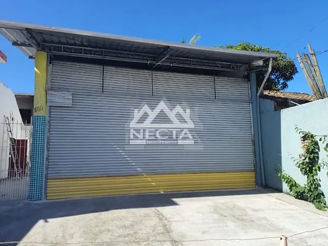 Galpão / Barracão com 84m², para alugar, no bairro Sumaré em Caraguatatuba