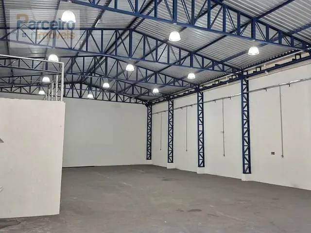 Galpão / Barracão com 480m², para alugar, no bairro Vila Verde em São Paulo