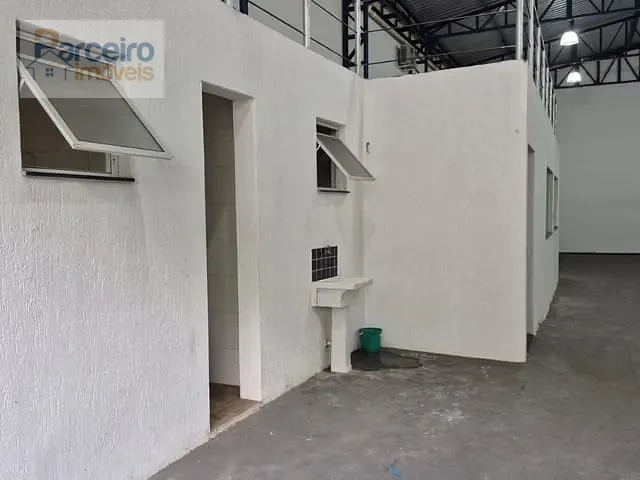 Galpão / Barracão com 480m², para alugar, no bairro Vila Verde em São Paulo