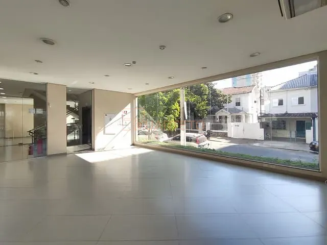 Galpão / Barracão com 5000m², para alugar, no bairro Água Branca em São Paulo
