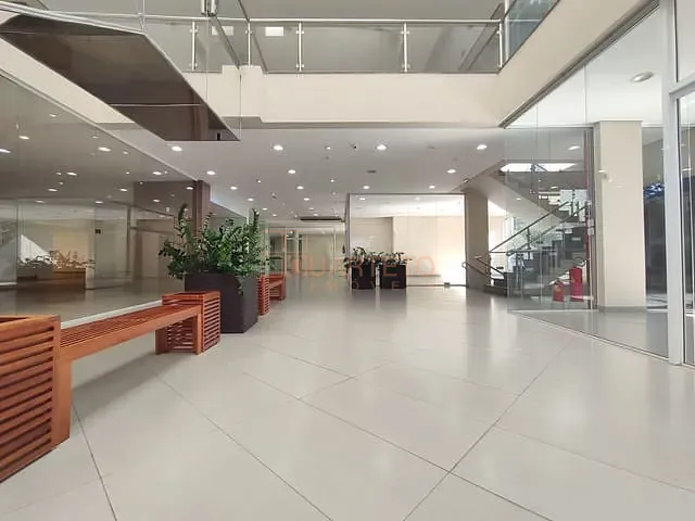 Galpão / Barracão com 5000m², para alugar, no bairro Água Branca em São Paulo