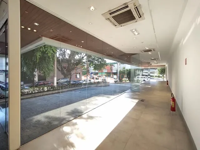 Galpão / Barracão com 5000m², para alugar, no bairro Água Branca em São Paulo