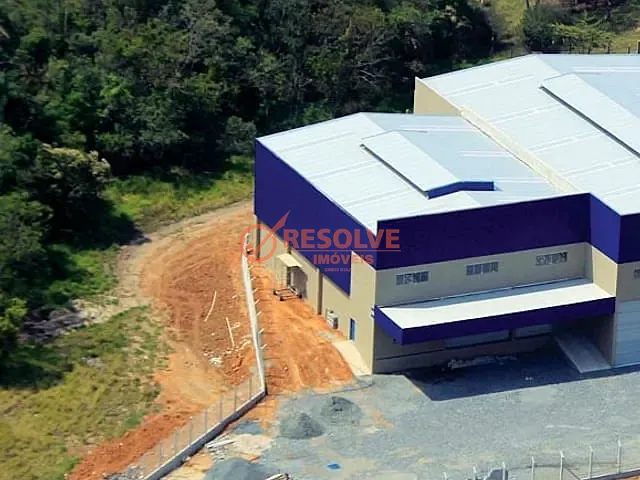 Galpão / Barracão com 6400m², para alugar, no bairro LAMBARI em Guararema