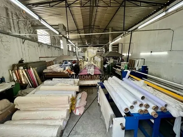 Galpão com 360m² 5 quartos e 2 banheiros, à venda, no bairro Jardim Montanhes em Belo Horizonte