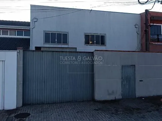 Galpão com 150m², para alugar, no bairro Sítio Cercado em Curitiba