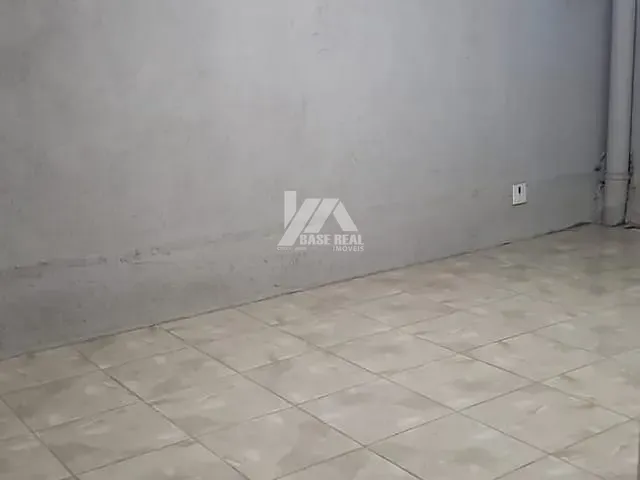 Galpão / Barracão com 225m², para alugar, no bairro Boqueirão em Guarapuava
