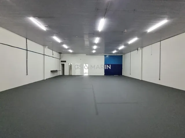 Galpão com 275m², para alugar, no bairro Igapó em Londrina