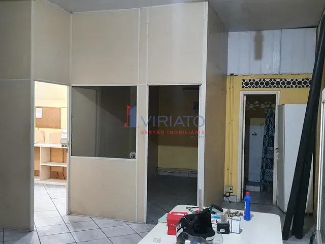 Galpão / Barracão com 1743m², à venda, no bairro Cascadura em Rio de Janeiro