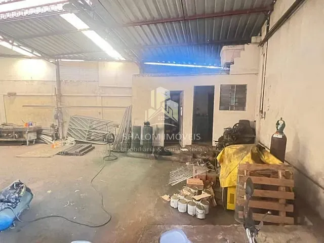 Galpão com 210m², à venda, no bairro Nacional em Contagem