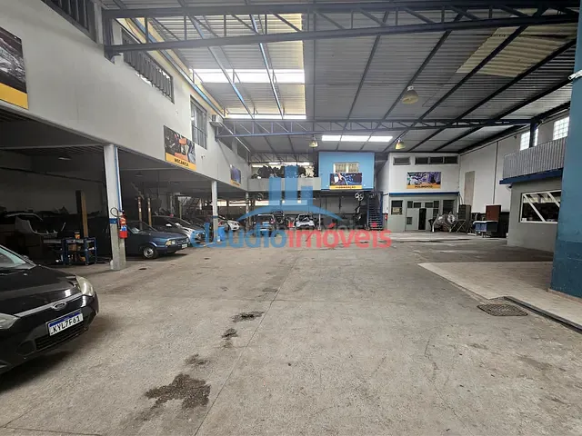 Galpão / Barracão com 720m², para alugar, no bairro São Geraldo em Volta Redonda