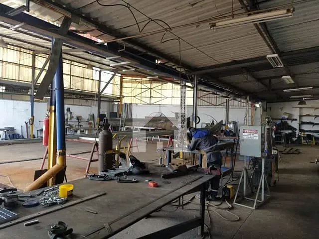 Galpão / Barracão com 717m², à venda, no bairro Poste em Jundiaí