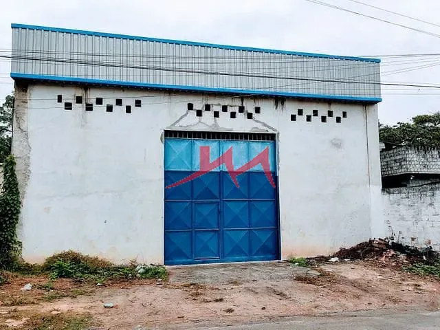 Galpão / Barracão com 360m², à venda, no bairro Monjolo em São Gonçalo