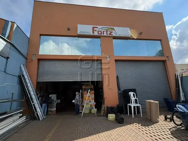 Galpão com 372m², à venda ou para alugar, no bairro Parque Residencial Joaquim Toledo Piza em Londrina