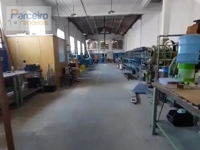 Prédio com 500m², à venda, no bairro Vila Carrão em São Paulo
