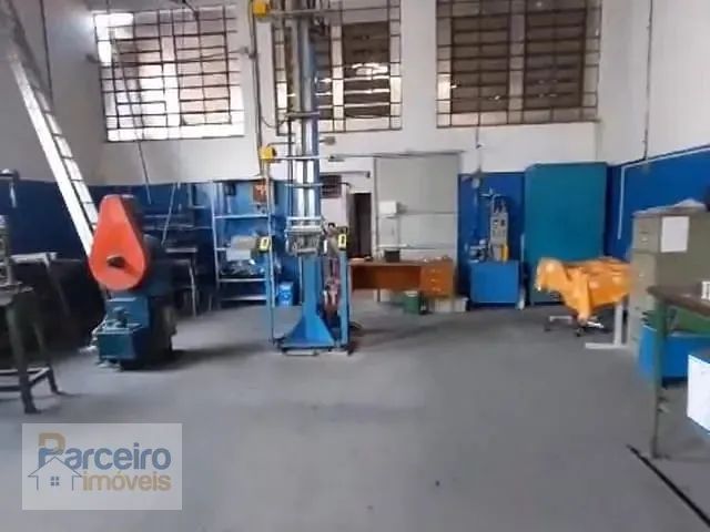 Prédio com 500m², à venda, no bairro Vila Carrão em São Paulo