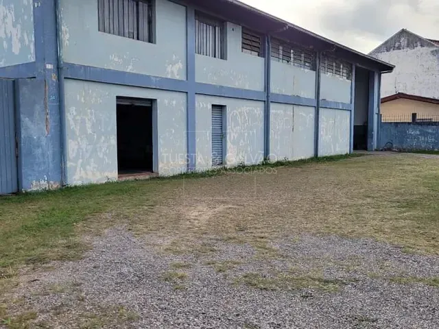 Galpão com 425m², à venda, no bairro Hauer em Curitiba