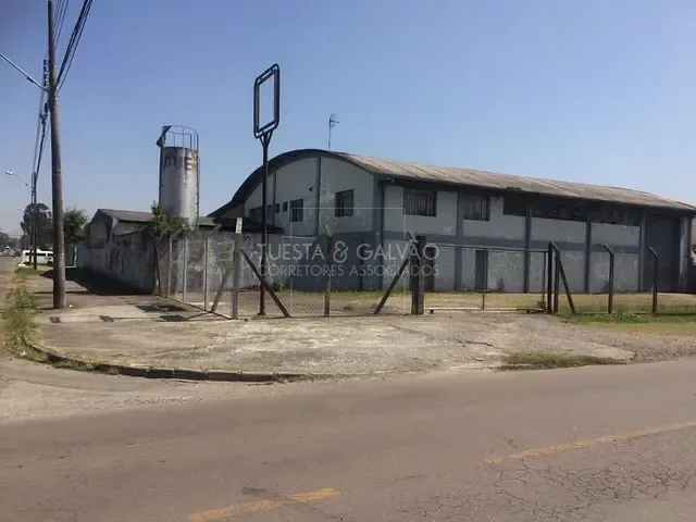 Galpão com 425m², à venda, no bairro Hauer em Curitiba