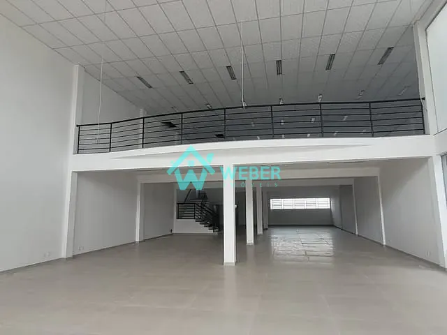 Loja com 769m², para alugar, no bairro Canudos em Novo Hamburgo